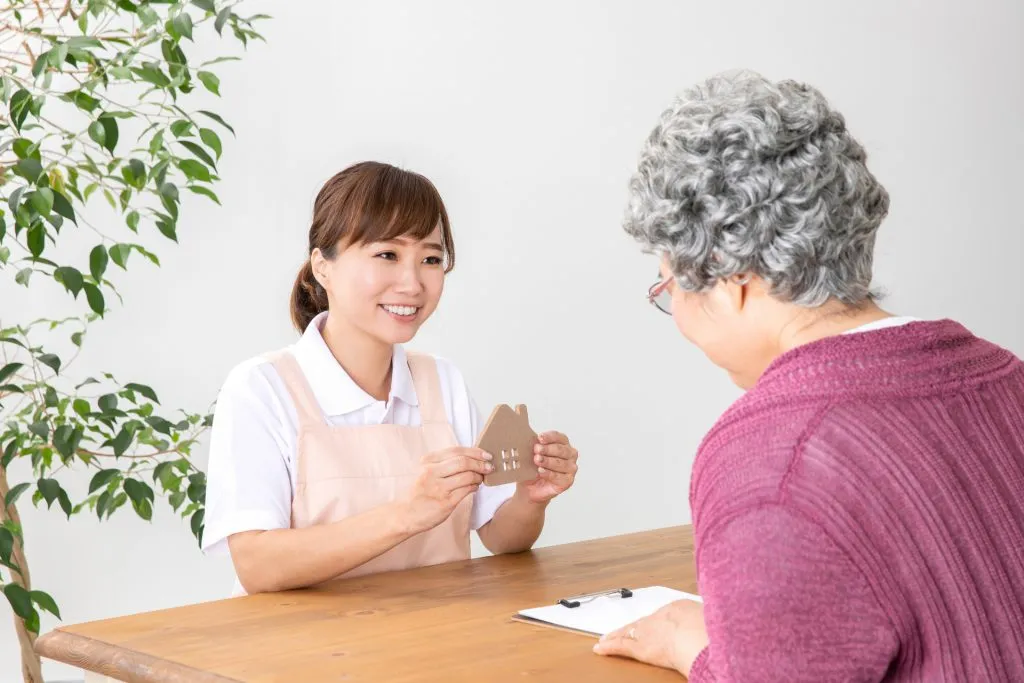 【春日部市樋籠】介護老人保健施設／週4日～勤務OK／マイカー通勤OK！／ブランクのある方も歓迎！